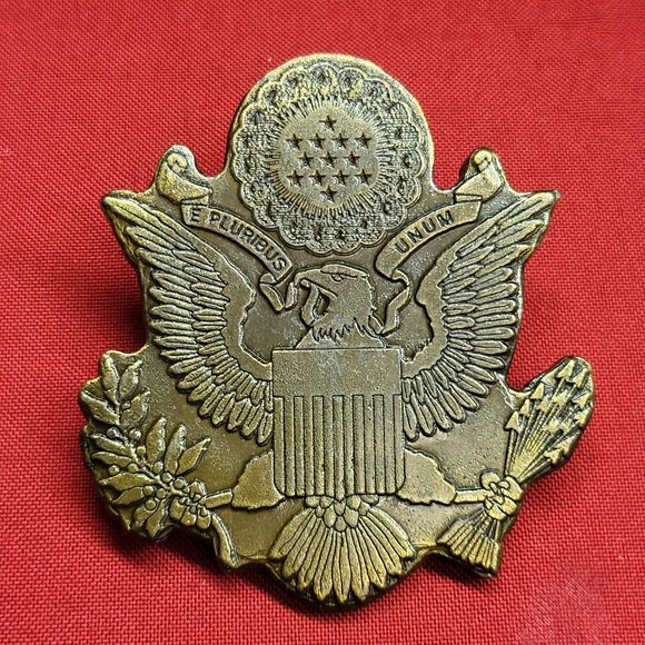 VTG Brass Eagle Emblem E Pluribus Unum 13 Stars Arrows Olive Branch Emblem